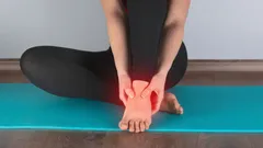 Enkla sätt att lindra brännande och trötta fötter efter jobbet