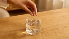 Rengöra smycken hemma: enkla knep för skinande silver och guld