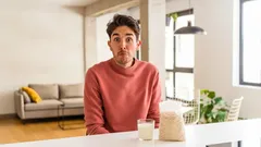 8 vanor som psykologer menar avslöjar låg intelligens