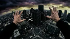 Vad betyder drömmar där du faller från hög höjd, enligt psykologin?