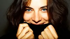 Lätt makeup för dig över 40: Enkla knep som hjälper till att dölja rynkor