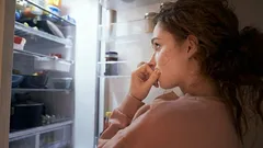 Vad händer med din kropp om du går och lägger dig hungrig?